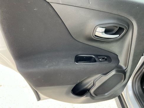 Used 2021 Jeep Renegade Sport AWD/4WD image 23