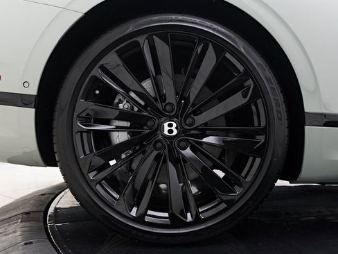 Used 2024 Bentley Continental GT Speed image 33