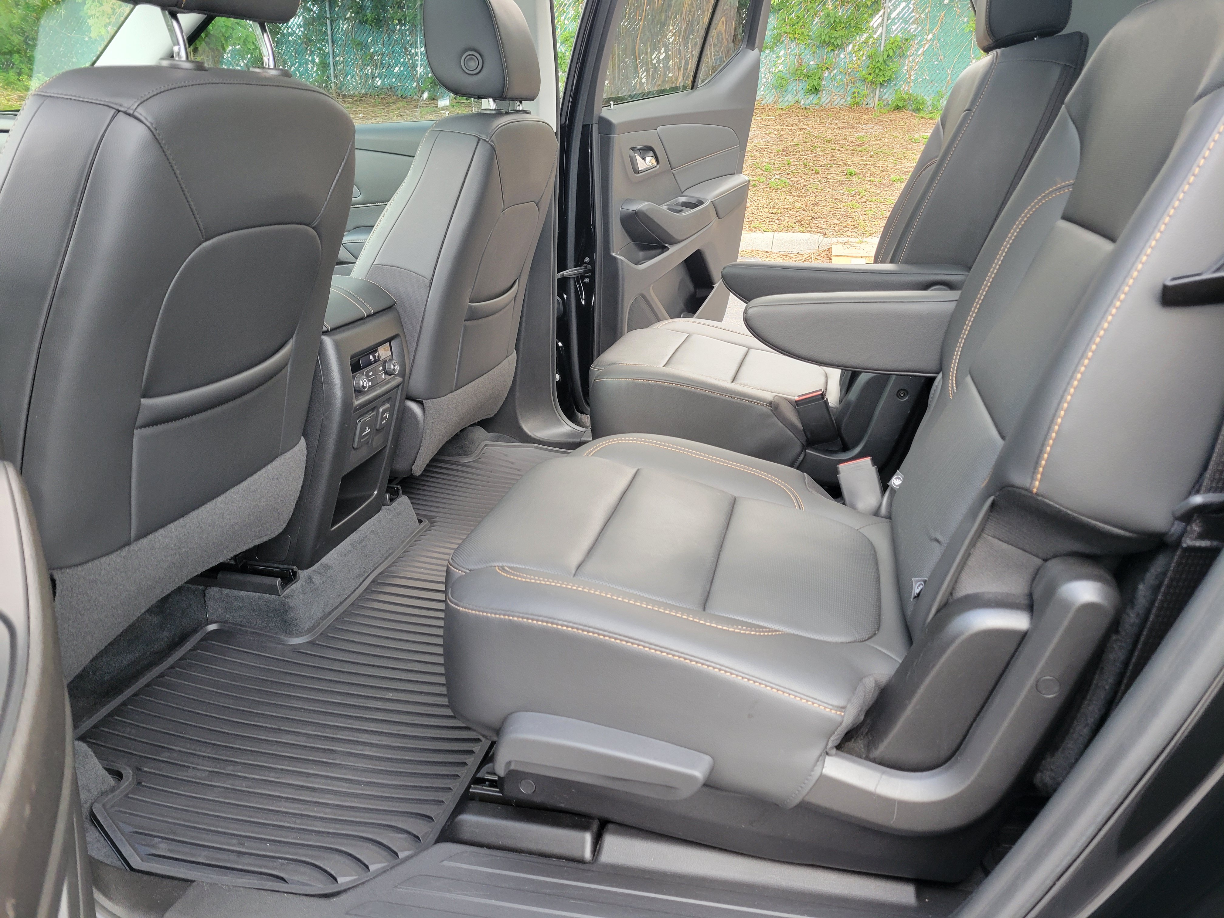 Used 2021 Chevrolet Traverse Premier w/ Redline Edition FWD image 35