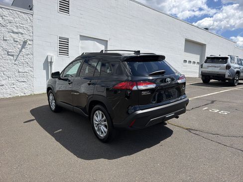 Used 2022 Toyota Corolla Cross LE AWD/4WD image 5