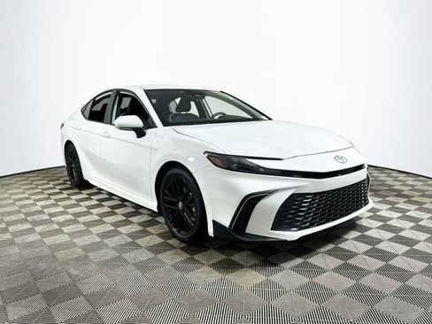 Used 2025 Toyota Camry SE w/ Multimedia Upgrade Package FWD image 1