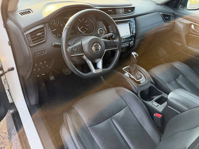 Used 2017 Nissan Rogue SL w/ SL Premium Package AWD/4WD image 14