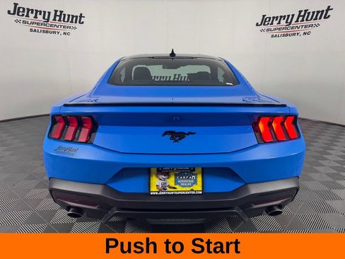 Used 2025 Ford Mustang Coupe RWD image 8