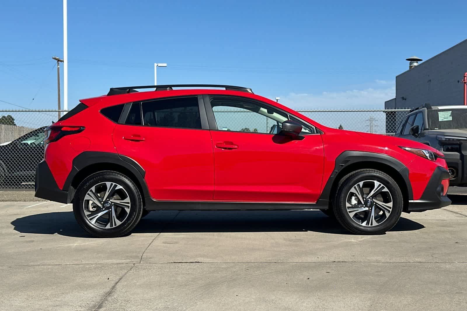 Certified 2025 Subaru Crosstrek 2.5i Premium AWD/4WD image 2