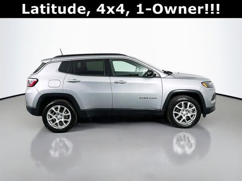 Used 2023 Jeep Compass Latitude w/ Sun and Sound Group image 9