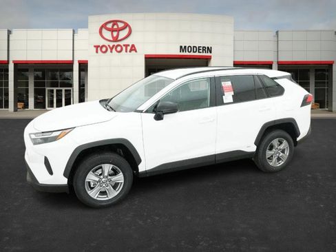 New 2025 Toyota RAV4 LE image 7