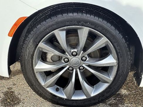 Used 2016 Chrysler 200 S w/ Comfort Group image 11