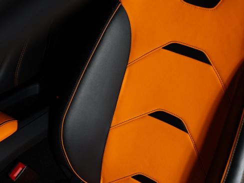 Used 2020 Lamborghini Huracan EVO image 43