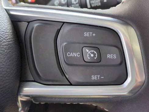 Used 2023 Jeep Wrangler Unlimited Sahara w/ Cold Weather Group AWD/4WD image 26