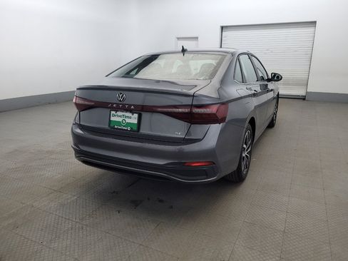 Used 2025 Volkswagen Jetta SE FWD image 7