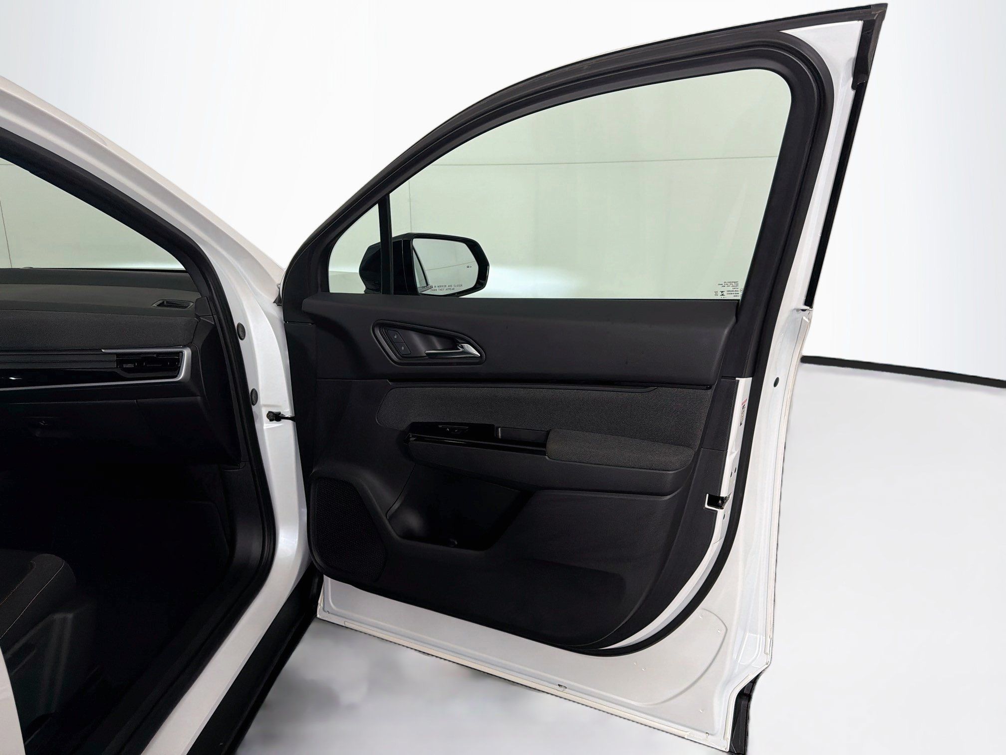 Used 2024 Honda Prologue EX image 32