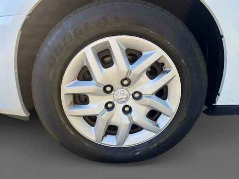 Used 2014 RAM C/V Tradesman image 19