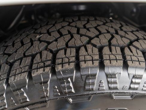 Used 2025 RAM 1500 Laramie w/ Sport Appearance Package image 37