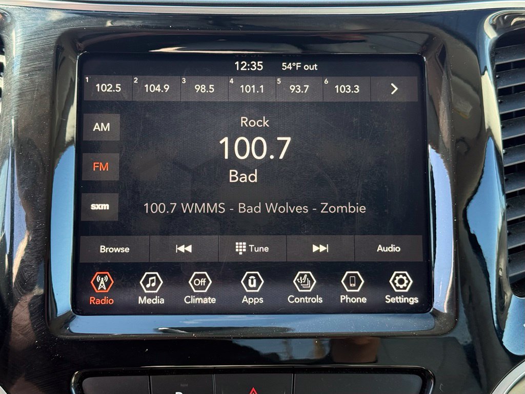 Used 2019 Jeep Cherokee Limited AWD/4WD image 33