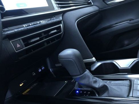 Used 2025 Toyota Camry LE image 30