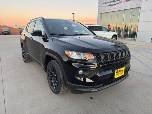 New 2026 Jeep Compass Latitude image 2