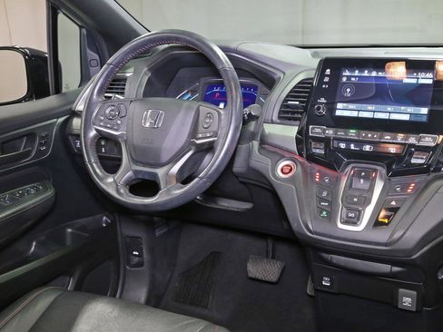 Certified 2023 Honda Odyssey Sport image 5