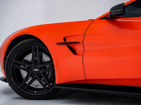 Used 2025 Aston Martin V8 Vantage Coupe image 14