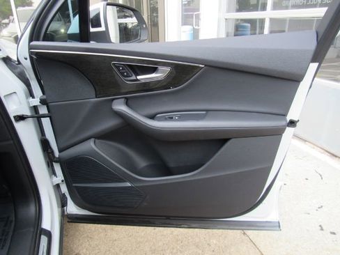 Used 2023 Audi Q7 2.0T Premium Plus w/ Premium Plus Package image 18