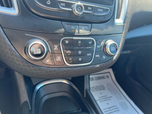 Used 2023 Chevrolet Malibu LT FWD image 19