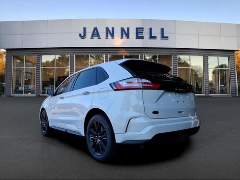 Used 2022 Ford Edge ST-Line w/ Class II Trailer Tow Package image 7