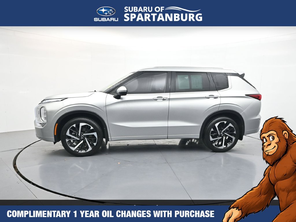Used 2023 Mitsubishi Outlander SEL AWD/4WD image 4