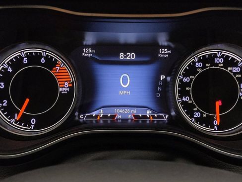Used 2022 Jeep Cherokee Latitude Lux w/ Sun & Sound Group FWD image 23