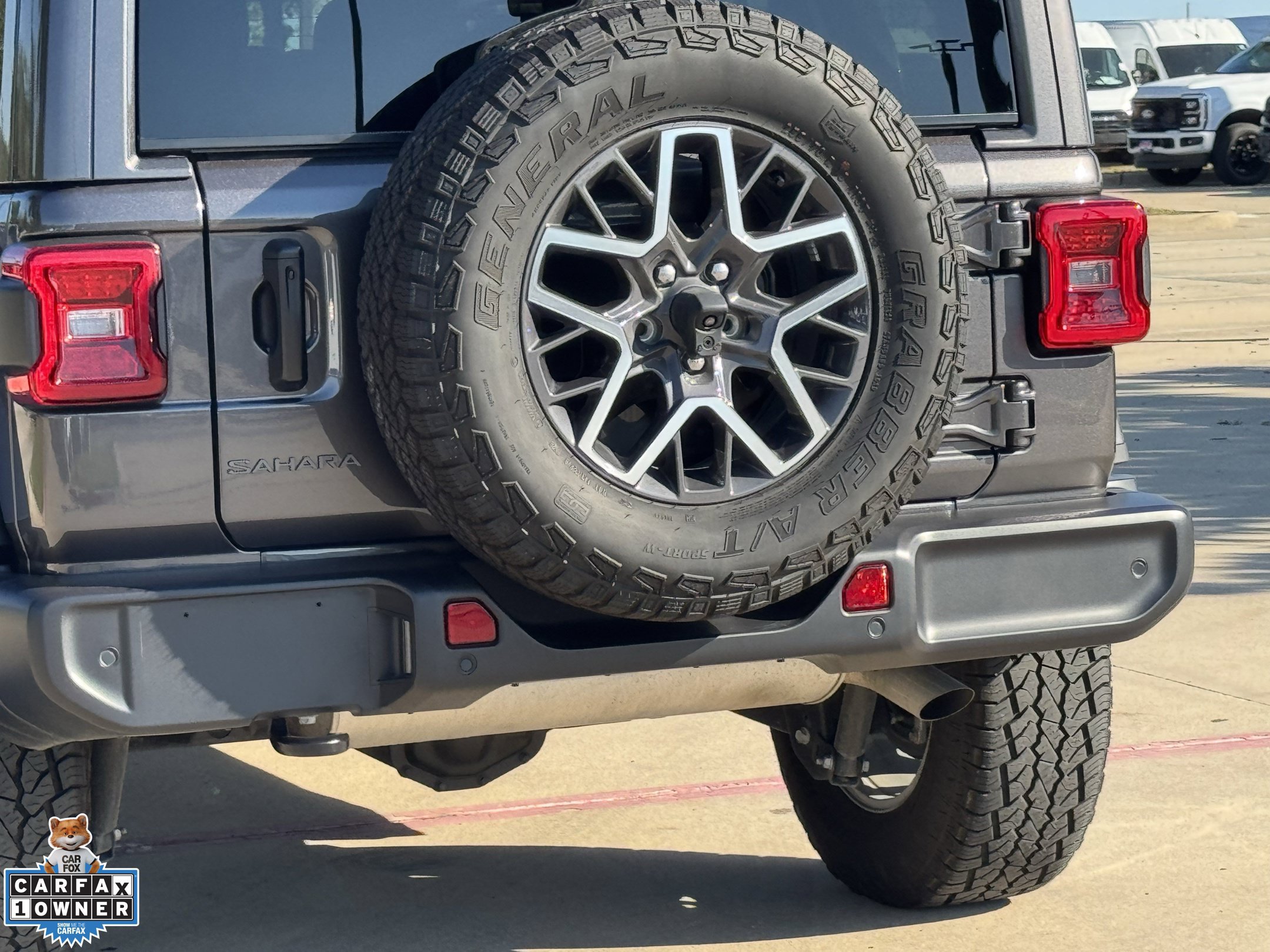Used 2026 Jeep Wrangler Unlimited Sahara AWD/4WD image 9