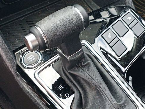 Used 2025 Kia Sportage EX w/ Premium Package FWD image 26