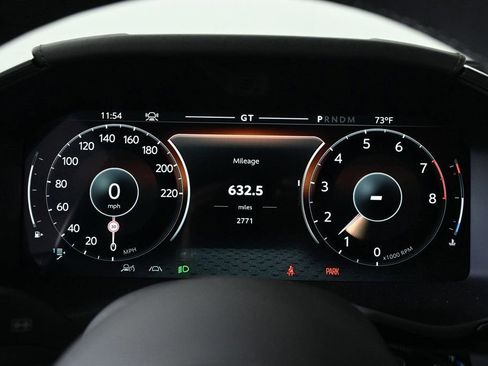 Used 2025 Aston Martin DBX 707 image 11