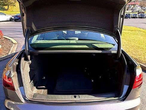 Used 2023 Audi A4 2.0T Premium image 8