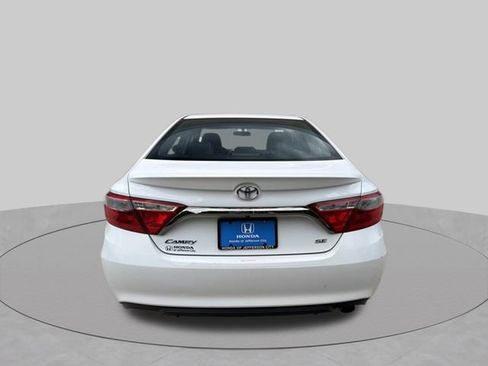 Used 2015 Toyota Camry SE FWD image 4