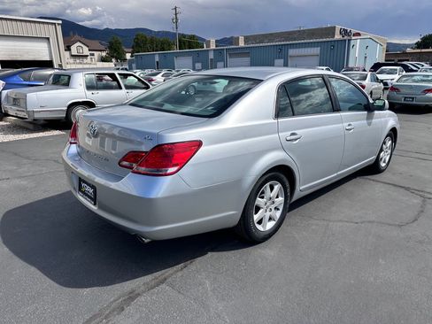 Used 2007 Toyota Avalon XL FWD image 3