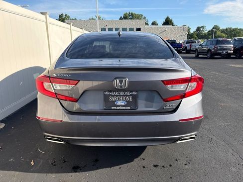 Used 2018 Honda Accord Touring image 4