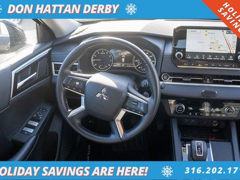 Used 2022 Mitsubishi Outlander SE image 5