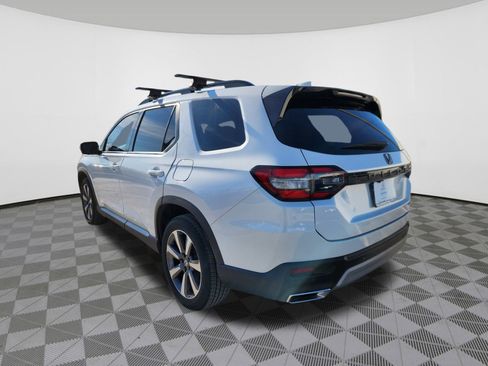 Used 2023 Honda Pilot Elite image 3