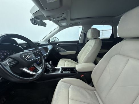 Used 2020 Audi Q3 2.0T Premium image 11