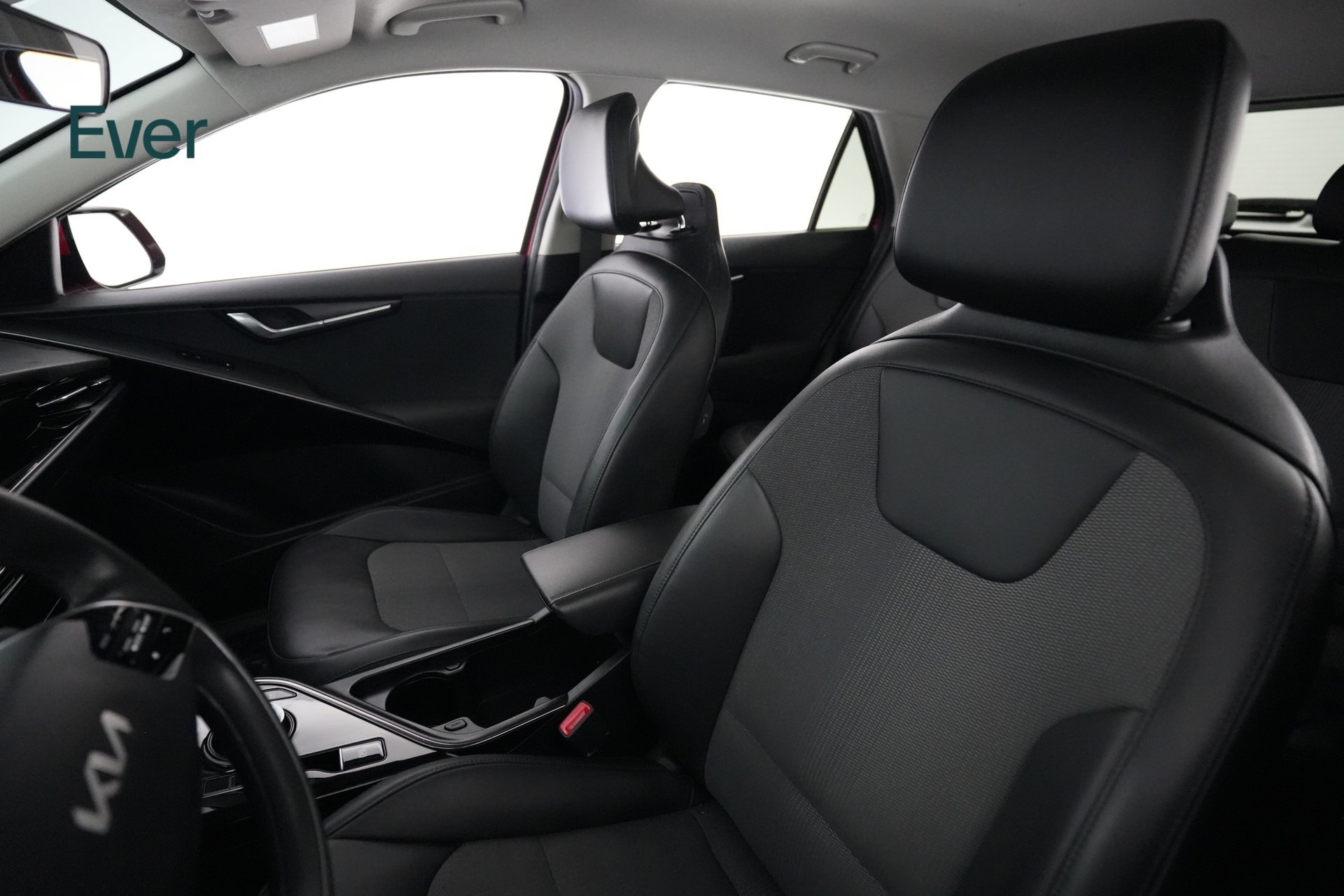 Used 2023 Kia Niro Wind FWD image 4
