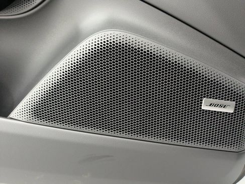 New 2026 Porsche Macan Electric RWD image 23