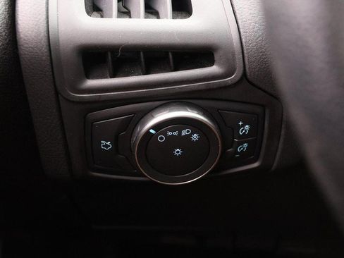 Used 2018 Ford Focus SE image 22