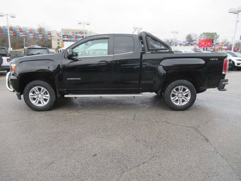 Used 2019 GMC Canyon SLE w/ SLE Convenience Package image 2