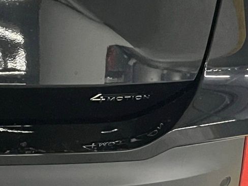 New 2025 Volkswagen Tiguan SE image 35