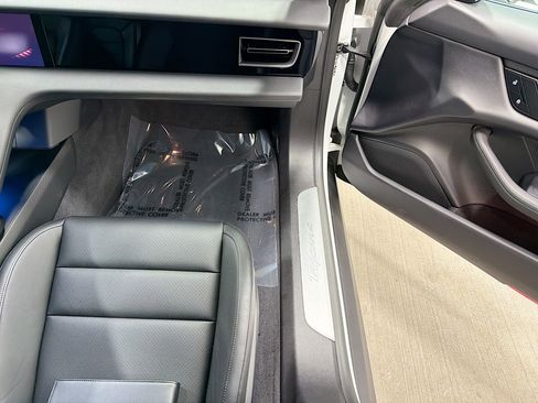 Certified 2025 Porsche Taycan 4 image 18