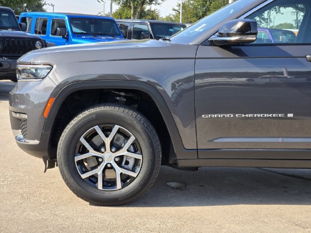Certified 2024 Jeep Grand Cherokee L Limited w/ Trailer Tow Package AWD/4WD image 9