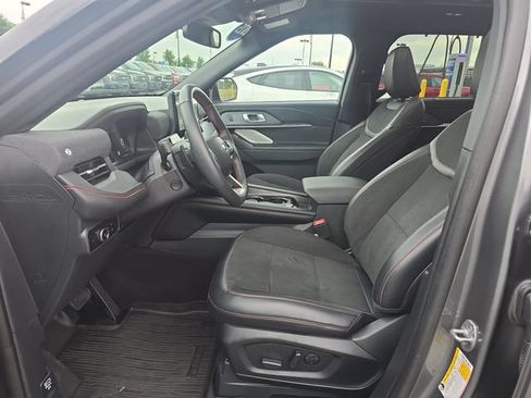 Certified 2025 Ford Explorer ST AWD/4WD image 13