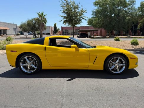Used 2011 Chevrolet Corvette Coupe w/ Preferred Equipment Group RWD image 9