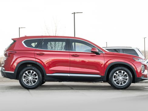 Used 2020 Hyundai Santa Fe SEL image 3