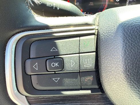 Used 2023 Jeep Wagoneer Series II AWD/4WD image 29