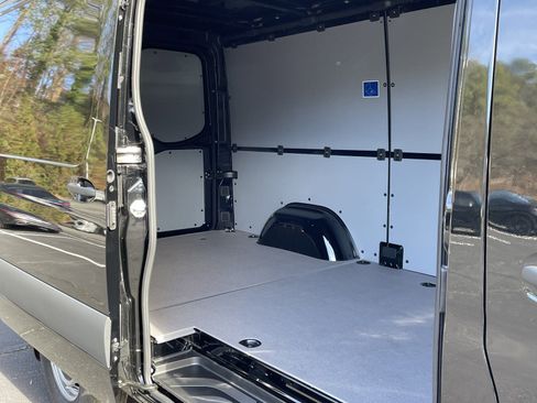 New 2025 Mercedes-Benz Sprinter 2500 image 7