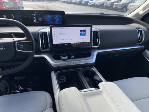 New 2026 Ford Expedition Max Platinum w/ Driver's Package image 14